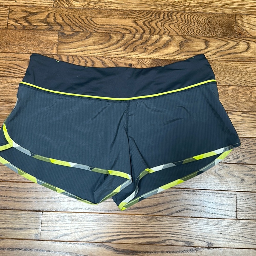 Lululemon Speed Up short